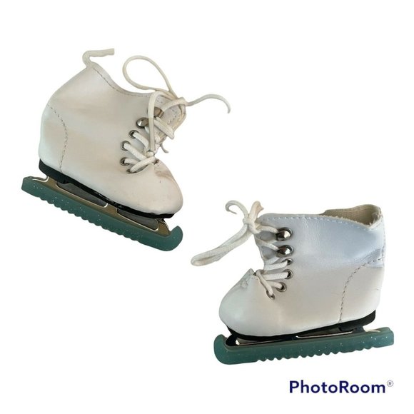 American Girl Mia’s Meet Accessories Ice Skates Bag Headphones Ipod 18” Doll - Picture 7 of 9